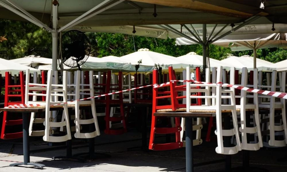 Σταϊκούρας-Εστίαση: Έρχονται μέτρα στήριξης- Μείωση ΦΠΑ και οφειλών